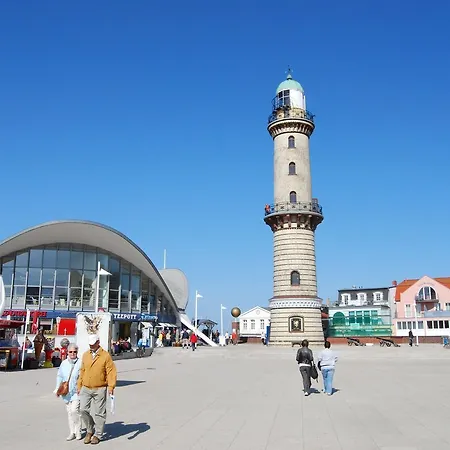 Warnemünde 14 *